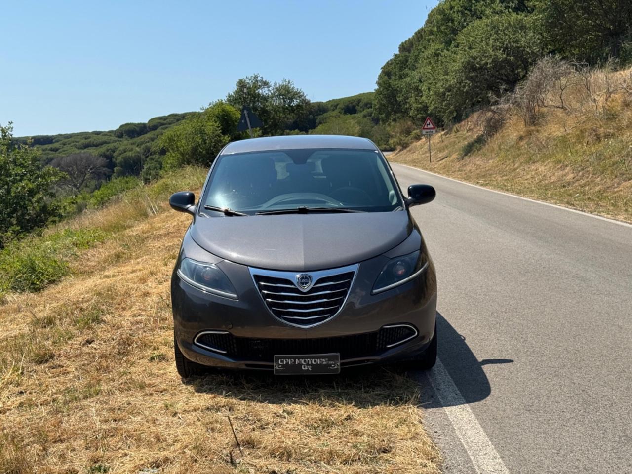 Lancia Ypsilon 0.9 TwinAir 85 CV 5 porte S&S DFN Platinum