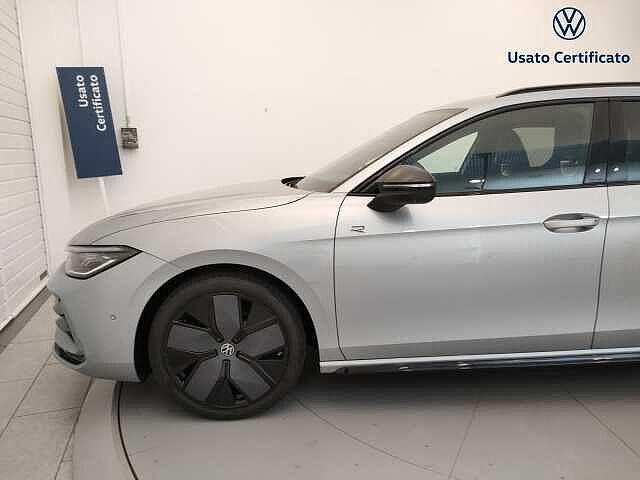 Volkswagen Passat 9ª serie 1.5 eTSI 150 CV ACT DSG R-Line