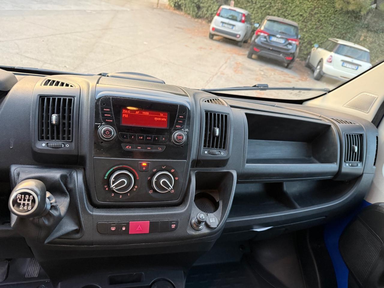 Peugeot Boxer 330 2.2 BlueHDi 120 S&S PC-TN Furgone