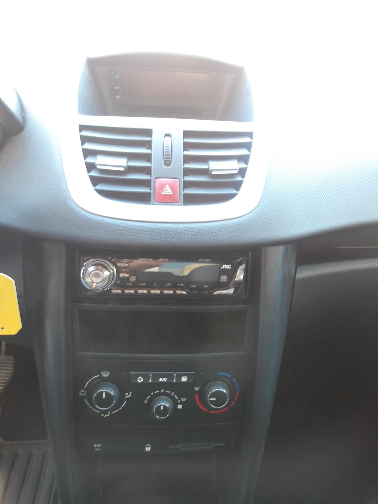 Peugeot 207 5 Porte 207 5p 1.4 8v X-Line FL