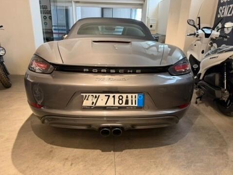 Porsche 718 Spyder Boxster 2.0