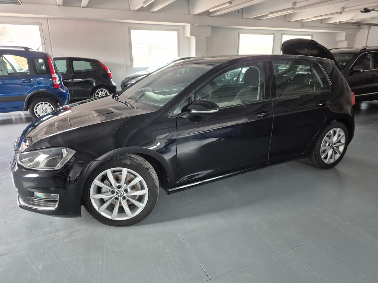 Volkswagen Golf Business 2.0 TDI DSG 5p. Highline BlueMotion Tech.