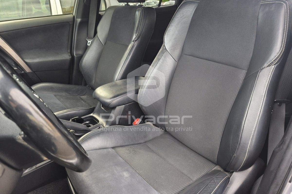 TOYOTA RAV4 2.5 Hybrid 2WD Active