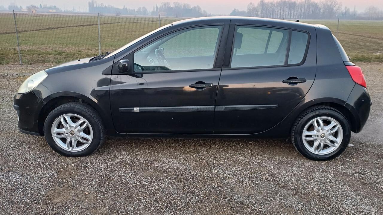 Renault Clio 1.2 16V TCE 100CV 5 porte GPL Le Iene