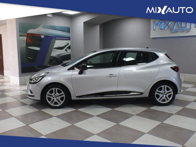 RENAULT Clio Sporter TCe 12V 90 CV Moschino Zen