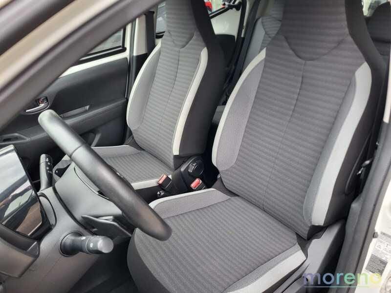 Toyota Aygo 1.0 72 CV x-play m-mt