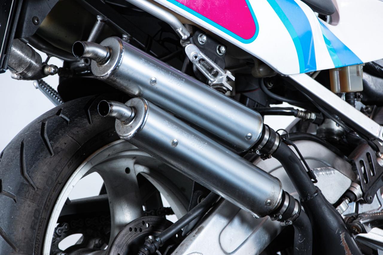 Suzuki RGV 250 GAMMA- 1992