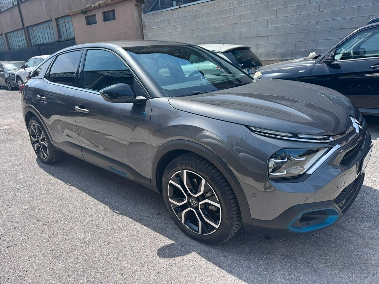 Citroen e-C4 motore elettrico 136 CV Shine
