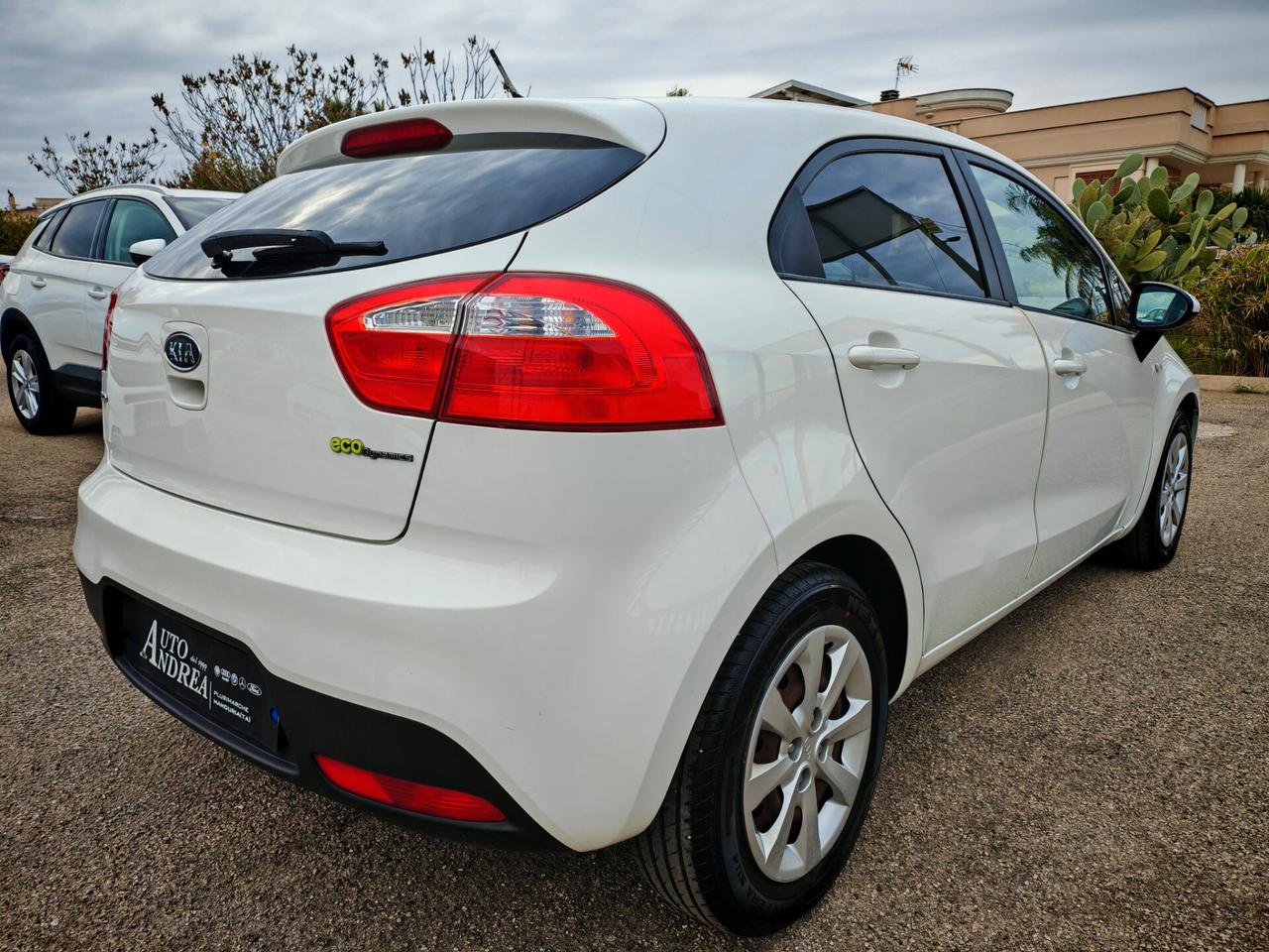 Kia Rio 1.1CRDi EX Plus Full Optional 2013