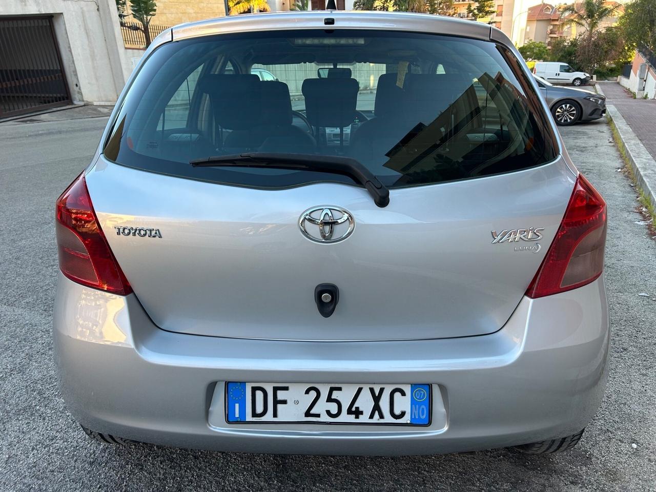 Toyota Yaris 1.3 benz ideale per neo patentati