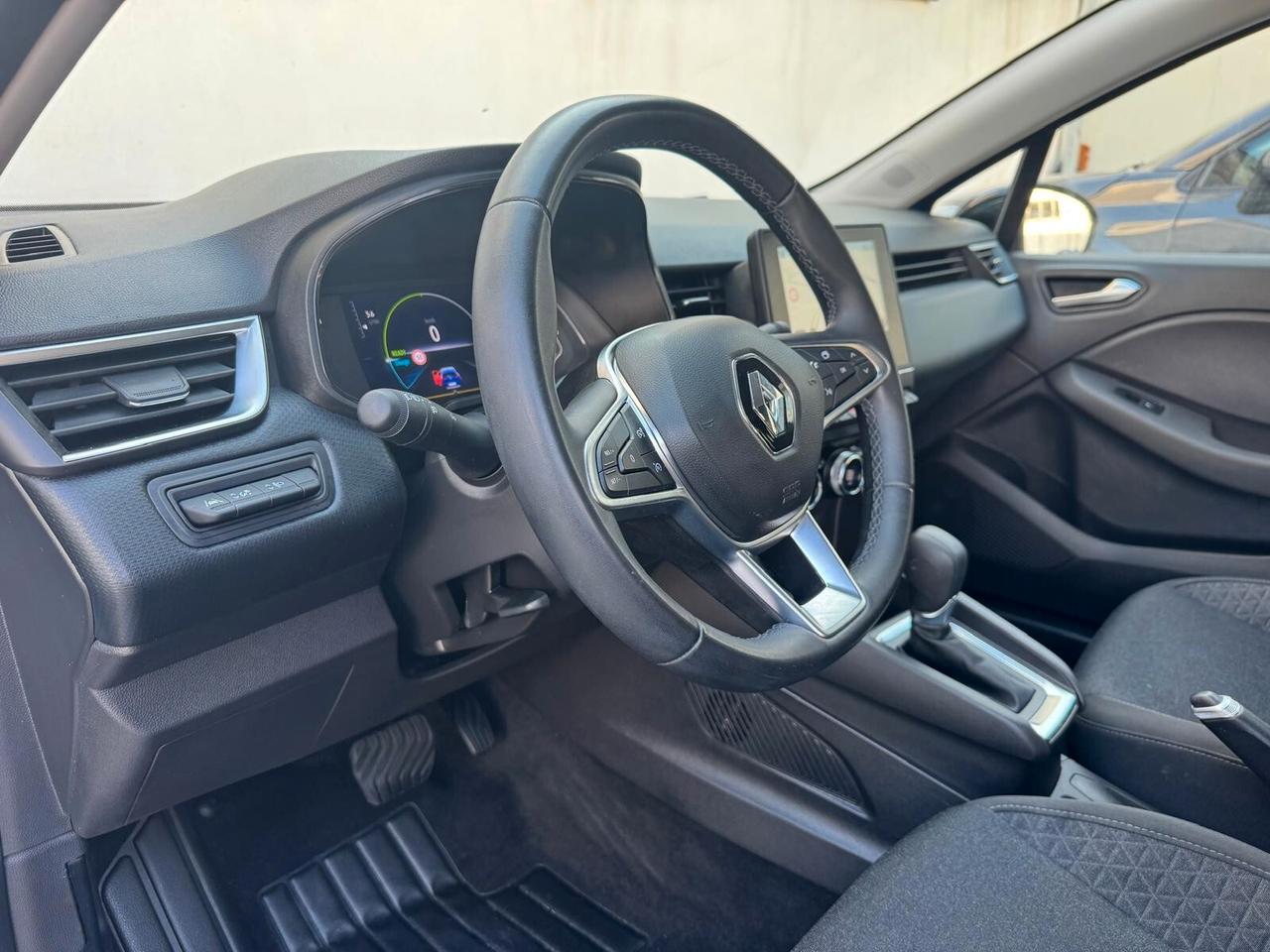 RENAULT CLIO 1.6 E-Tech 145 CV 2023!!! EQUILIBRE!!!