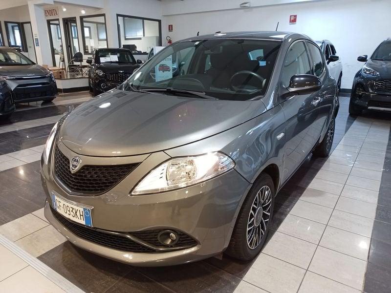 Lancia Ypsilon 1.0 FireFly 5 porte S&S Hybrid Gold