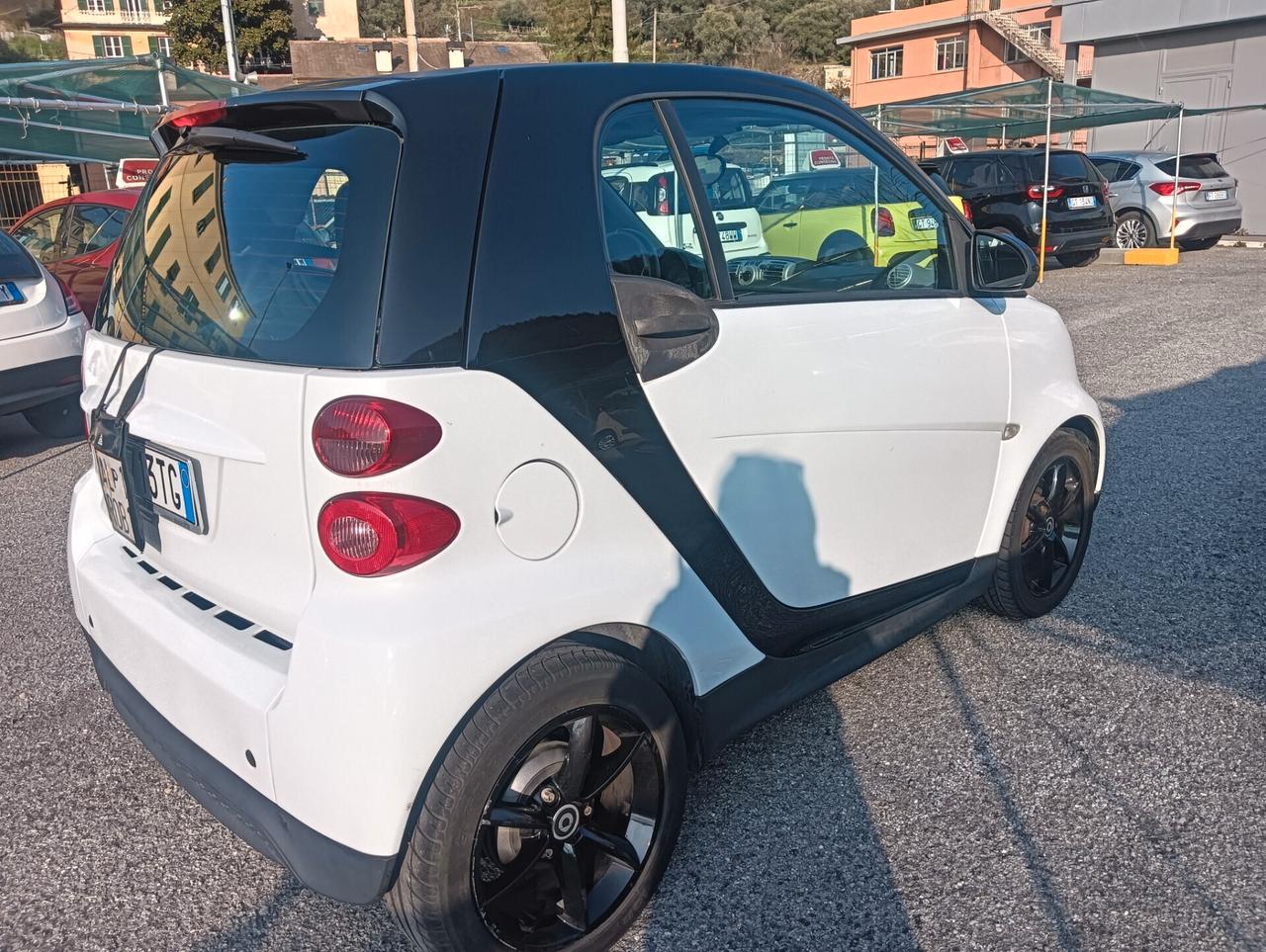 Smart ForTwo 1000 45 kW MHD coupé pure