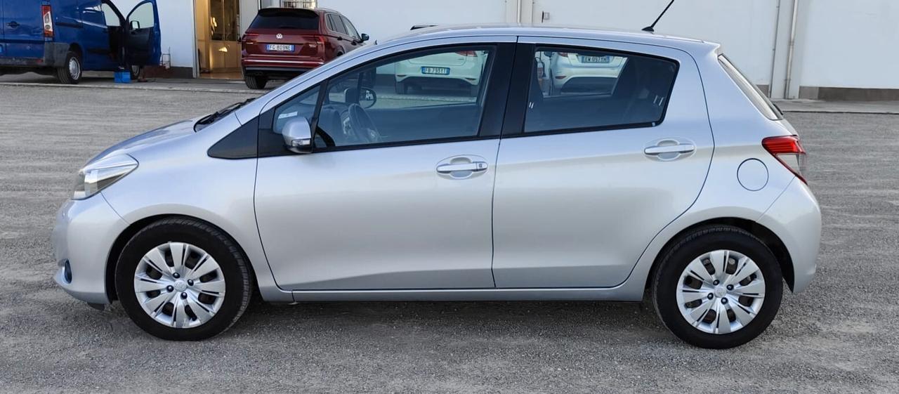 Toyota Yaris 1.4 D-4D 5 porte Lounge