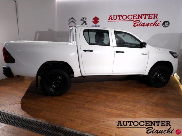 TOYOTA Hilux 2.4 D-4D A/T 4WD 4 porte Double Cab Comfort