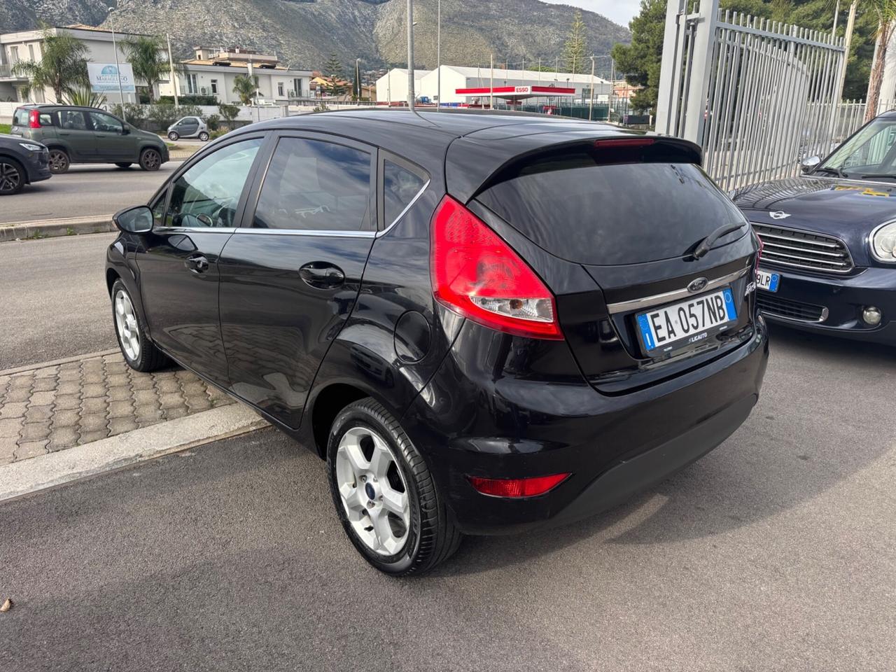 Ford Fiesta 1.4 5 porte Bz.- GPL Titanium