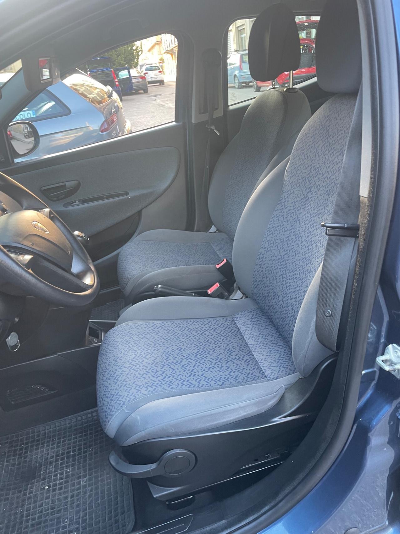 Lancia Ypsilon 1.0 FireFly 5 porte S&S Hybrid Ecochic Gold