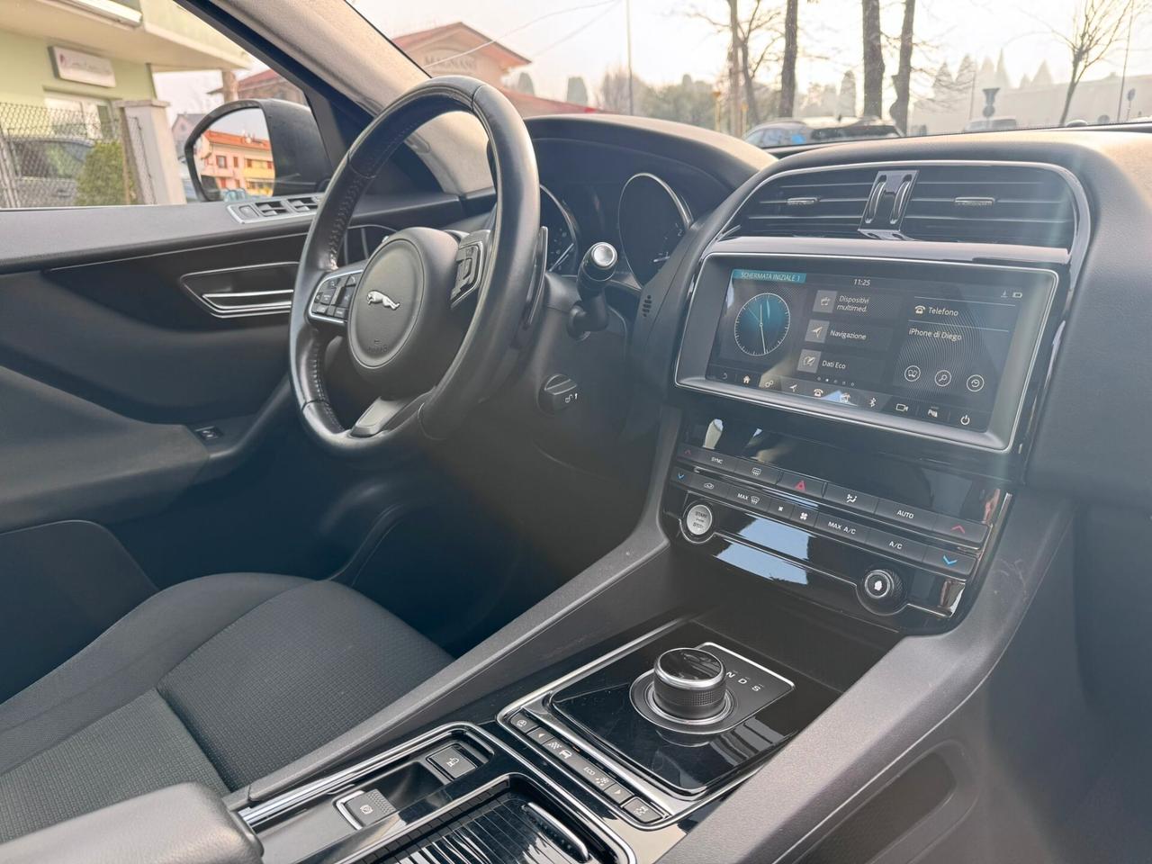 Jaguar F-Pace 2.0 D 180 CV AWD Portfolio