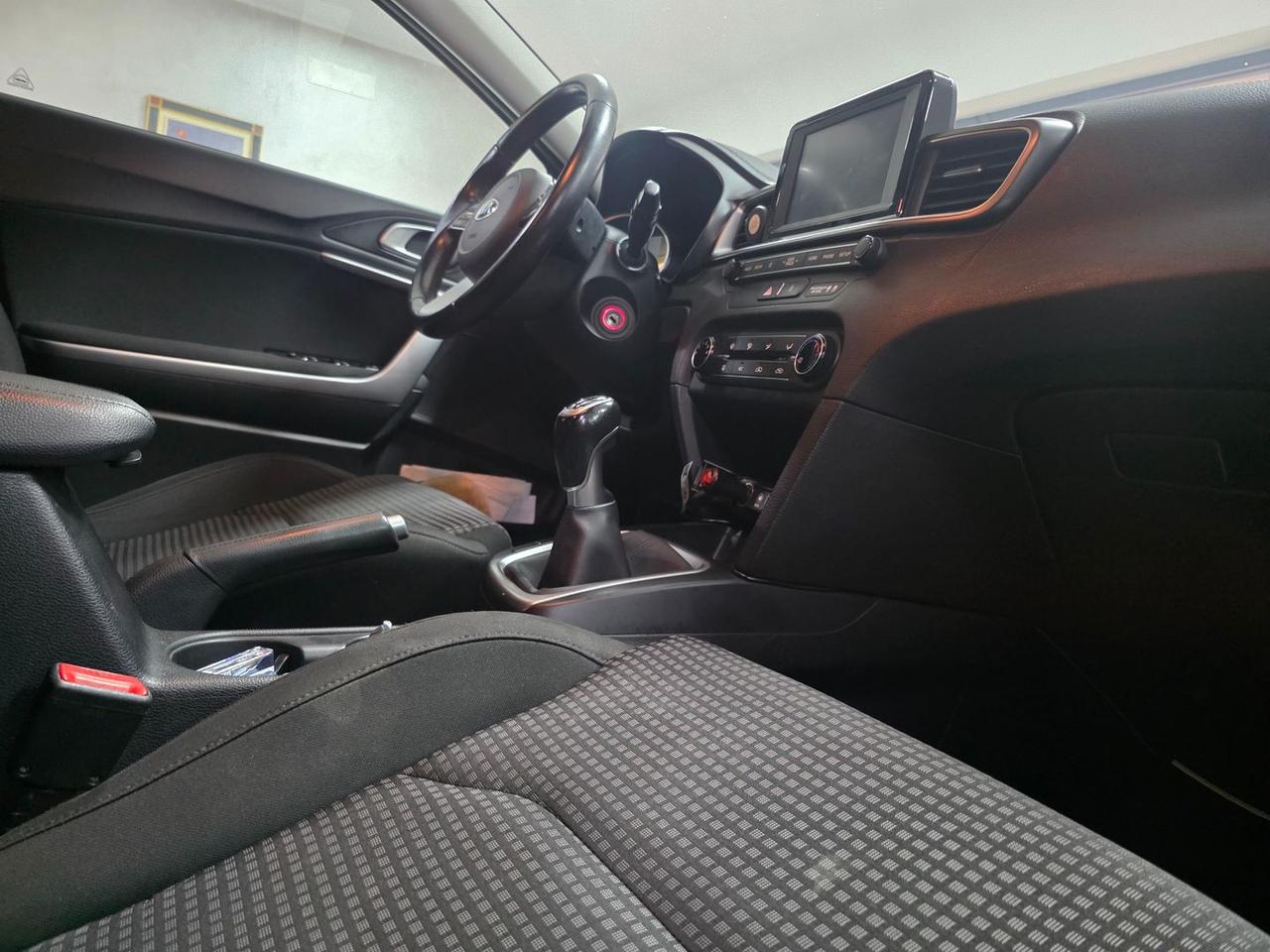 Kia Ceed Business 1.4 MPI #8758