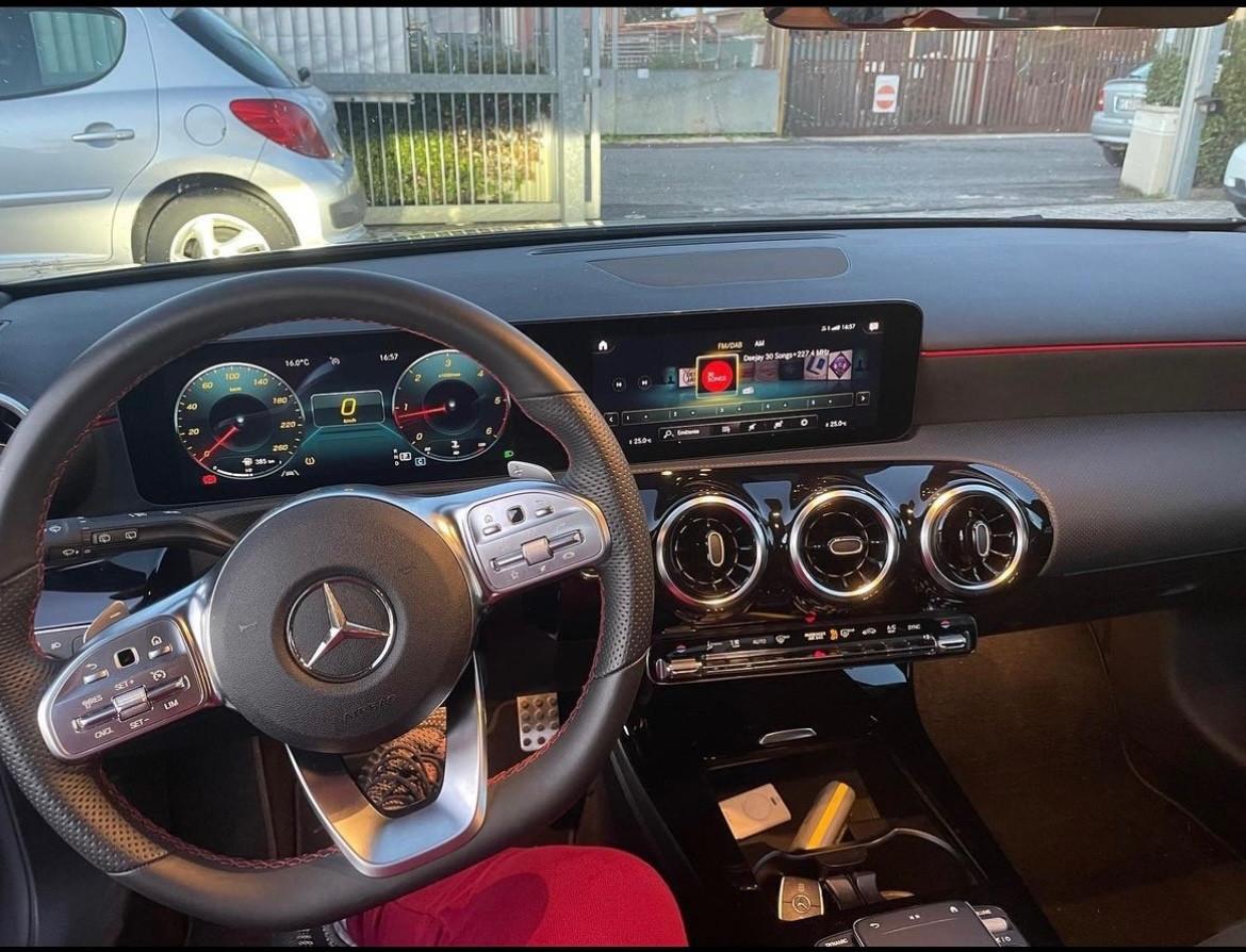 Mercedes-benz A200 d Automatic Premium