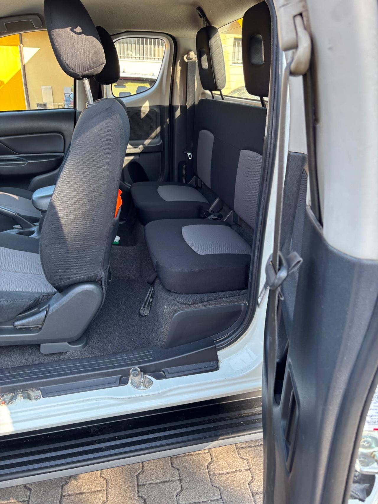 Mitsubishi L200 2.3 D Double Cab 4x4 Super Select Diamond aut.