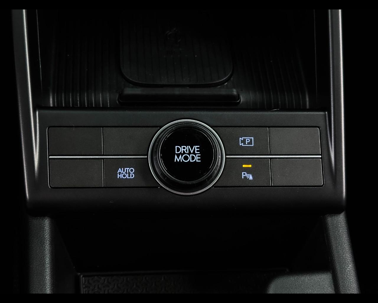 HYUNDAI NEW KONA 1.6 HEV DCT X LINE, TECH