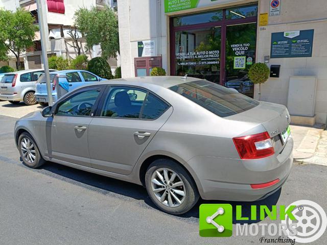 SKODA Octavia 1.6 TDI CR 105 CV Elegance NEOPATENTATI