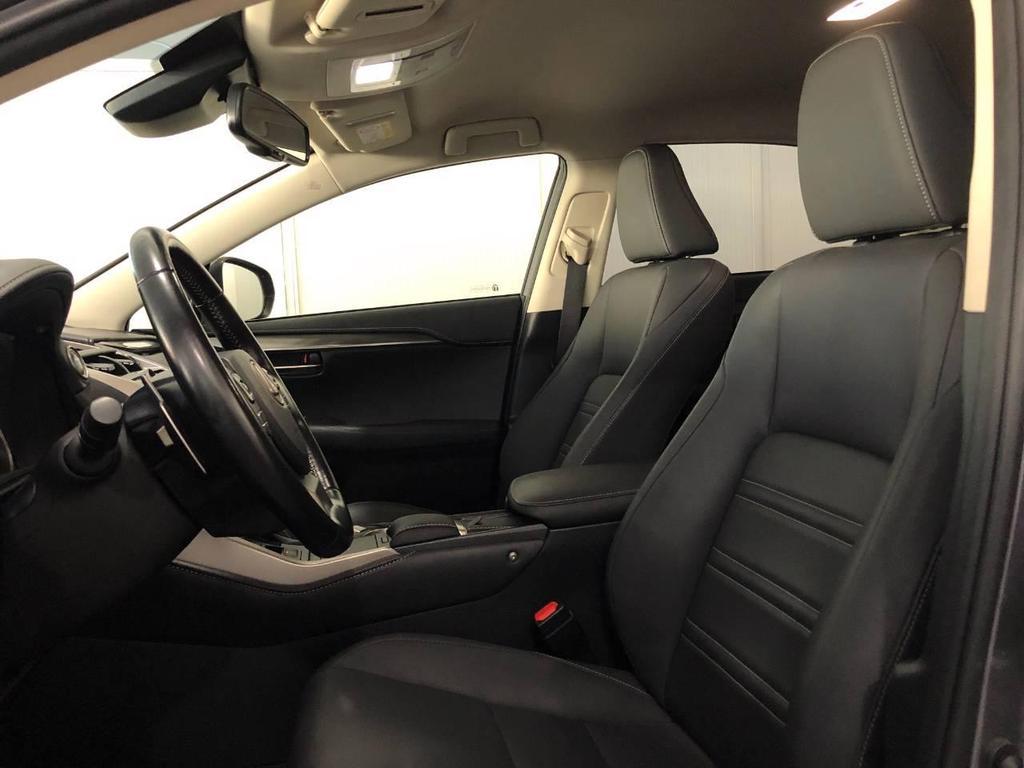Lexus NX 300 300 2.5 Hybrid Premium 4WD CVT