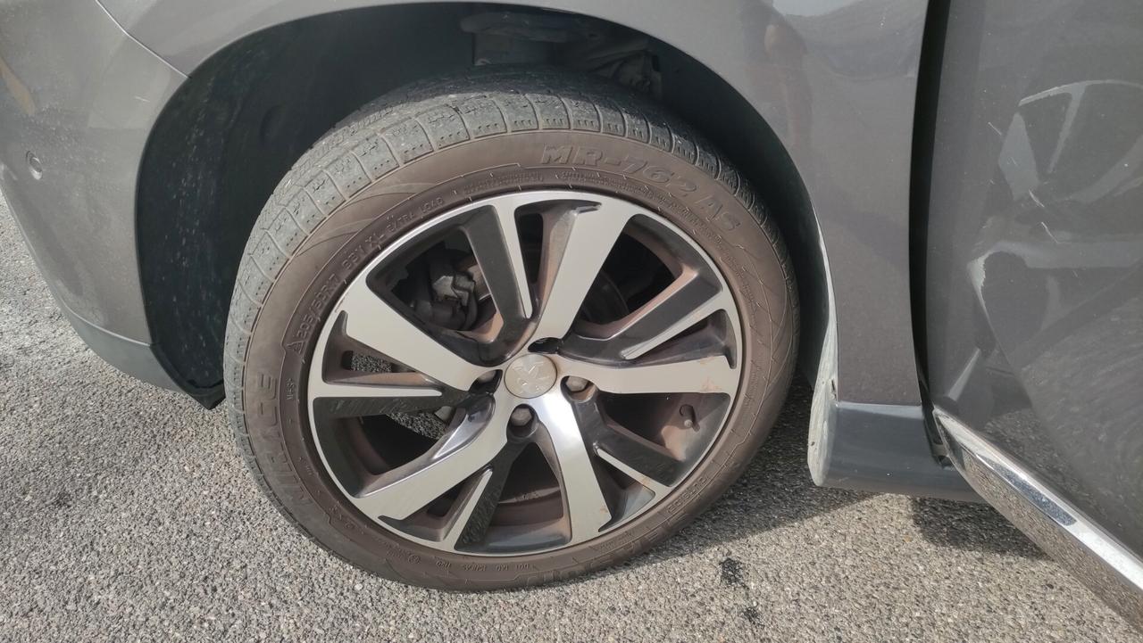 Peugeot 2008 1.6 e-HDi 92 CV Stop&Start Urban Cross NEOPATENTATI - 2014