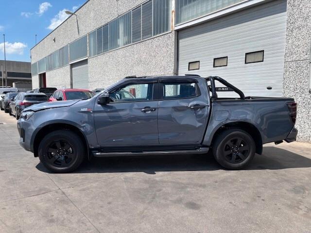 Isuzu D-Max N60 1.9 aut. Space Nitro Sport Cab