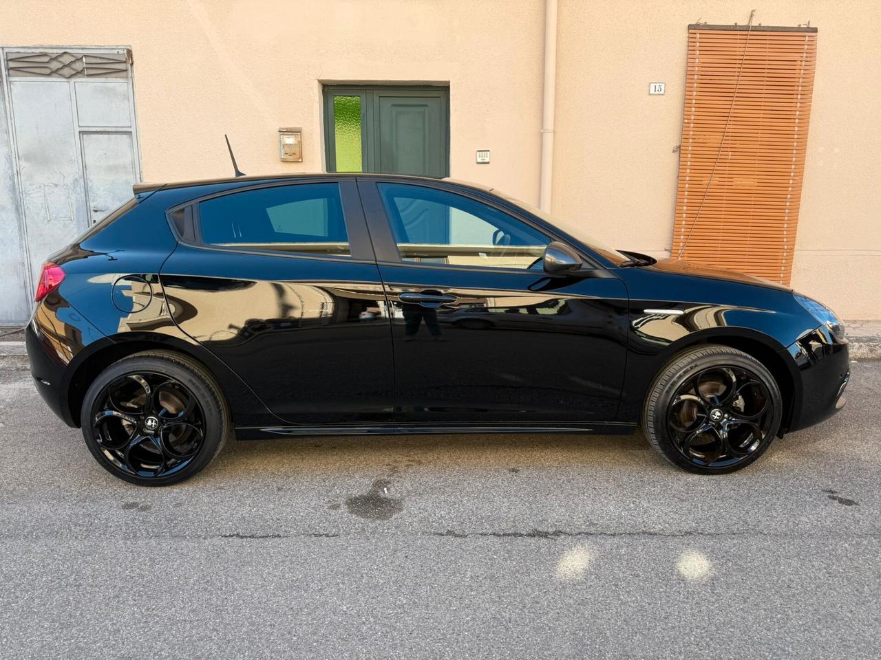Alfa Romeo Giulietta 1.6 JTDm 120 CV veloce Carbon Look