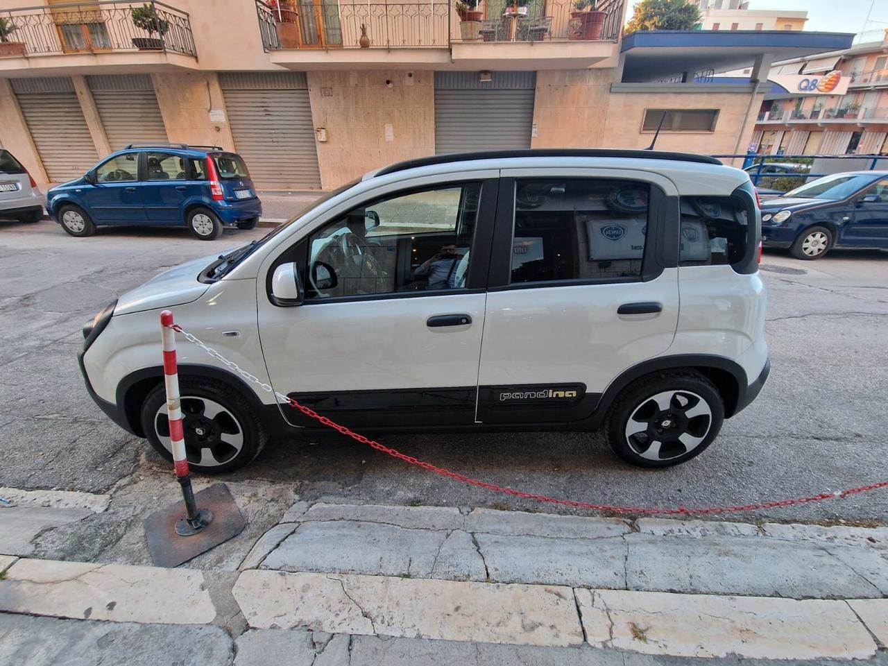 Fiat Panda 1.0 FireFly S&S Hybrid Pandina cross