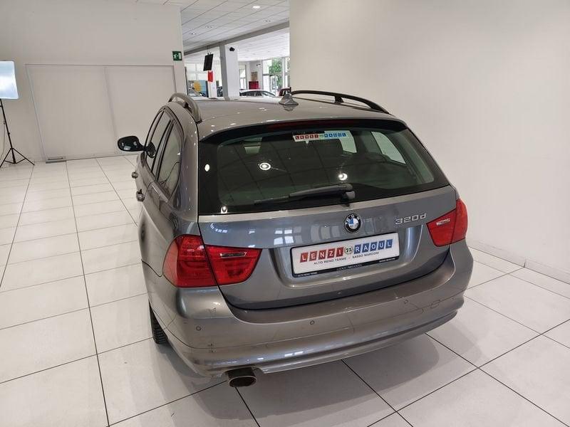 BMW Serie 3 320d CAT Touring xdrive Attiva*4x4*