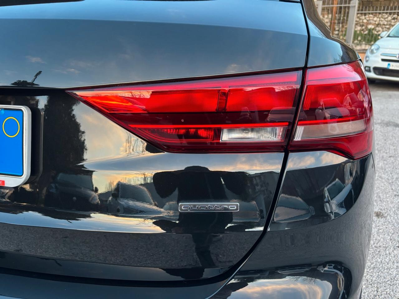 Audi Q3 35 TDI quattro S tronic line edition MY 22 KM 98.000 -BLACK