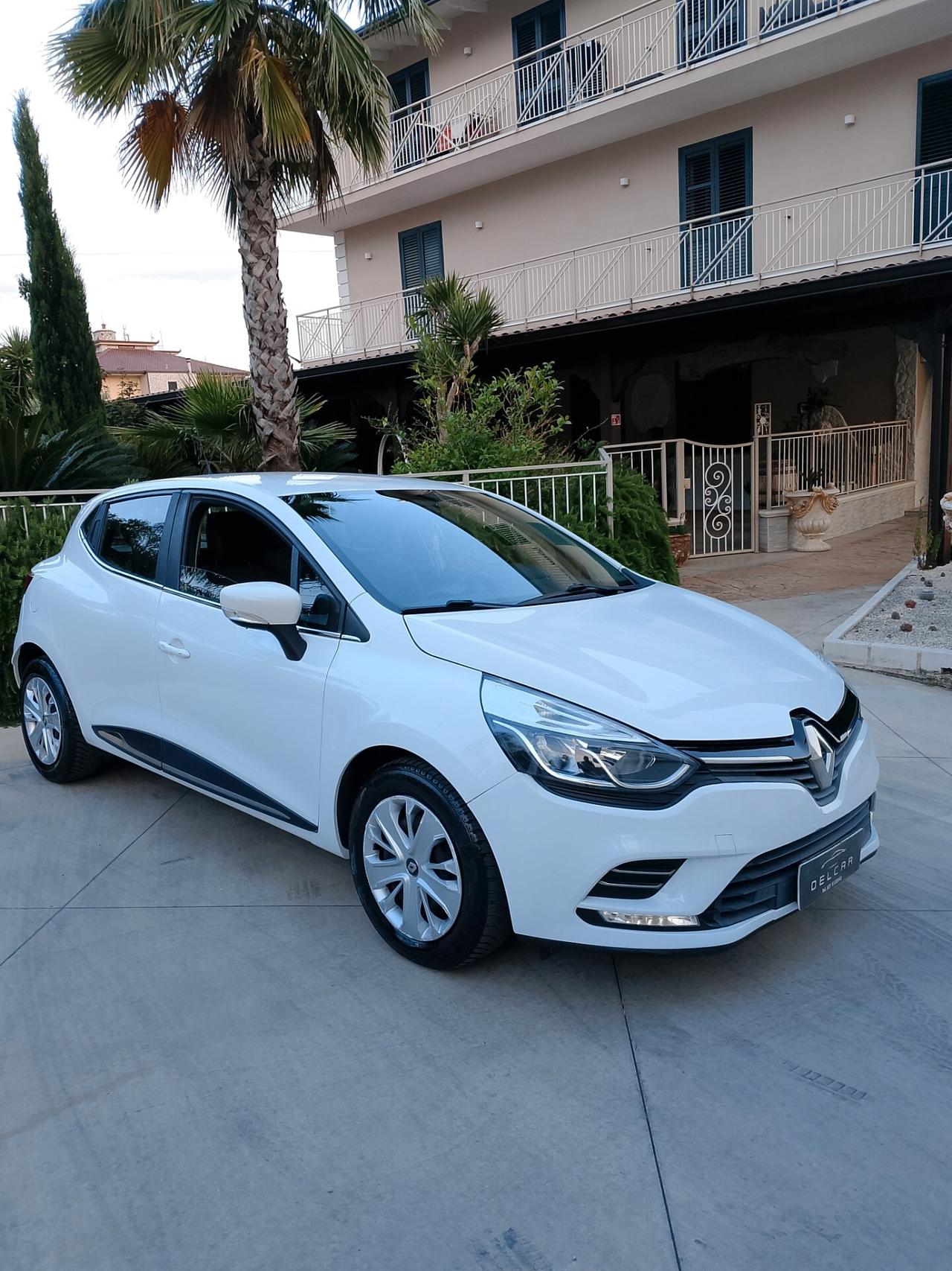 Renault Clio 1.2 75CV 5 porte Zen