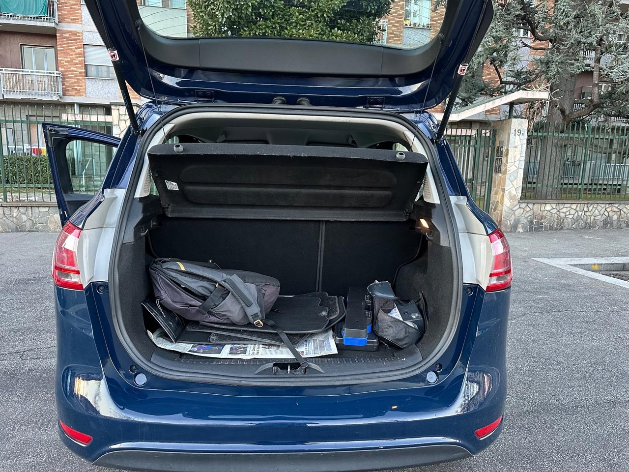 Ford B-Max 1.4 90 CV GPL della casa Titanium