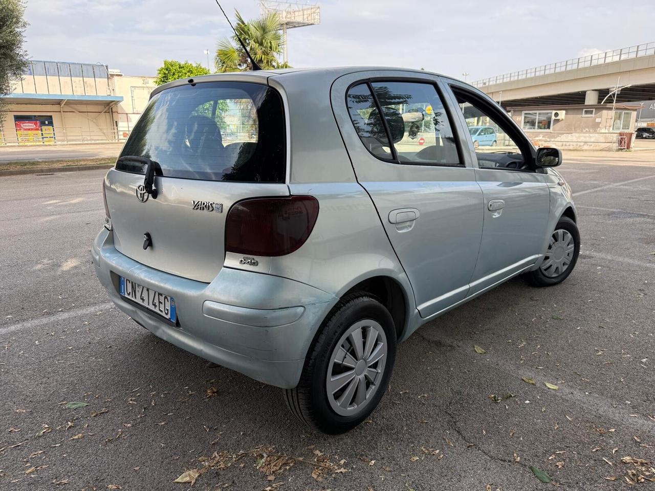 Toyota Yaris 1.4 tdi D-4D cat 5 porte 75cv