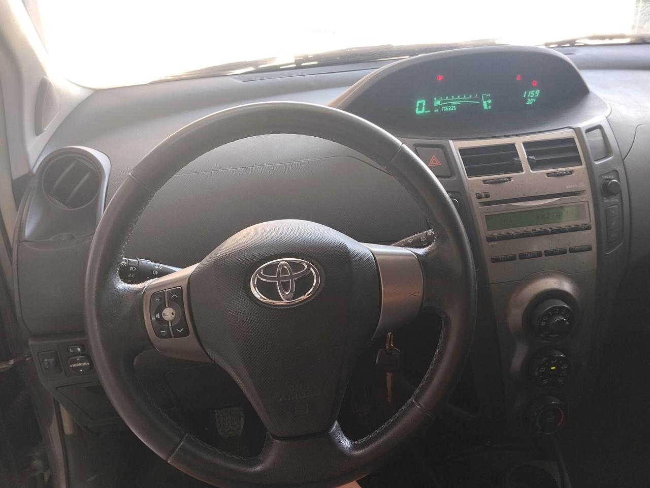 Toyota Yaris 1.0 benzina 2009 CON GARANZIA