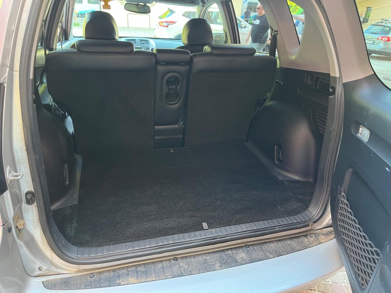Toyota RAV 4 - 2.2 D-4D 177 CV