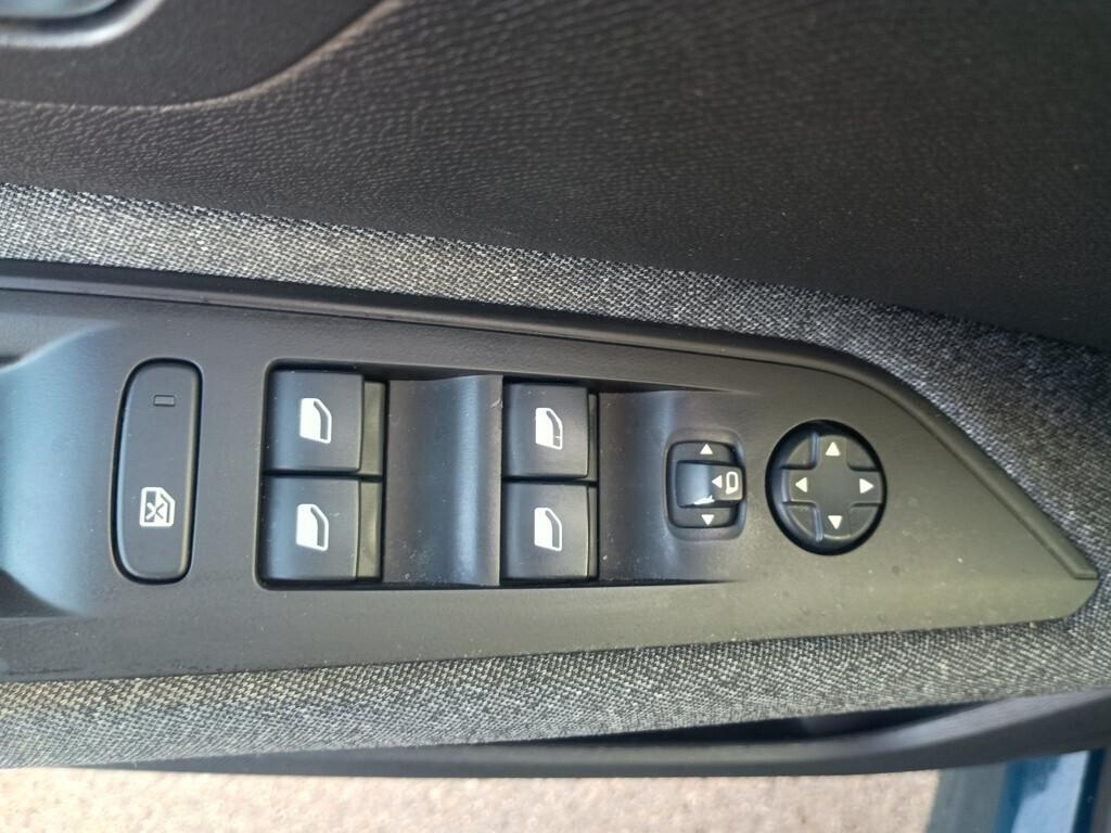 Peugeot 3008 1.5 BlueHDi 130cv EAT8 Active Pack