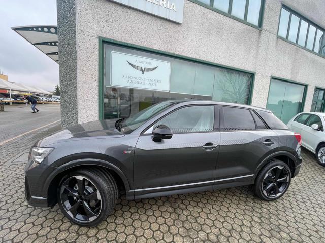 AUDI Q2 35 TDI S tronic Identity Black
