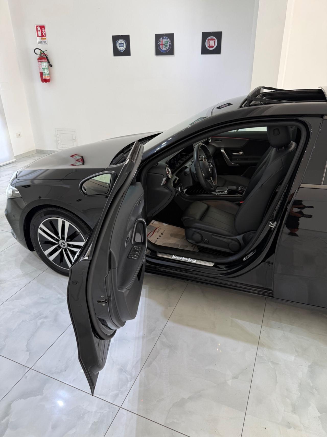 MERCEDES-BENZ A 180 D AUTOMATIC SPORT IVA ESPOSTA