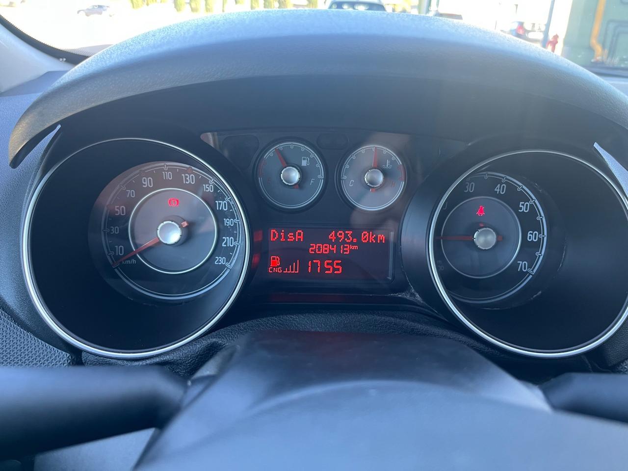 Fiat Punto 2017 1.4 8V 5 porte Natural Power Street