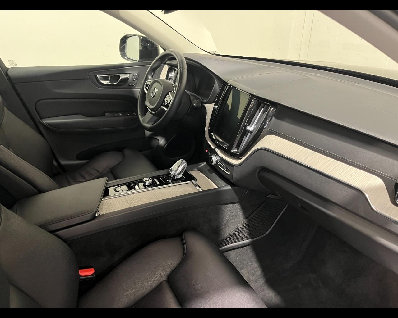 VOLVO XC60 II 2018 - XC60 2.0 b4 Inscription awd auto my20