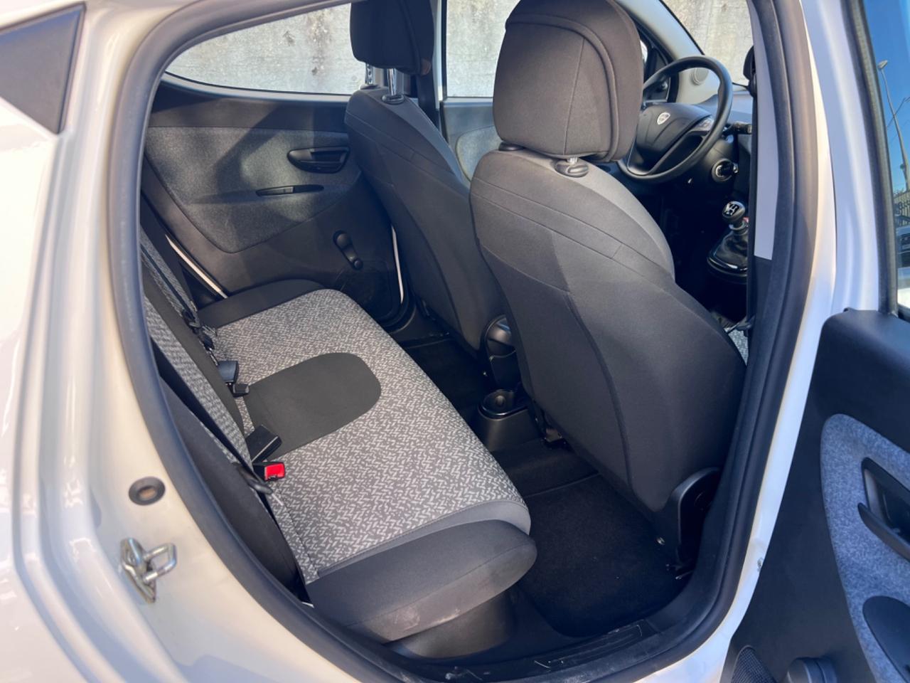 Lancia Ypsilon 1.2 69 CV 5 porte Gold GPL Di Serie