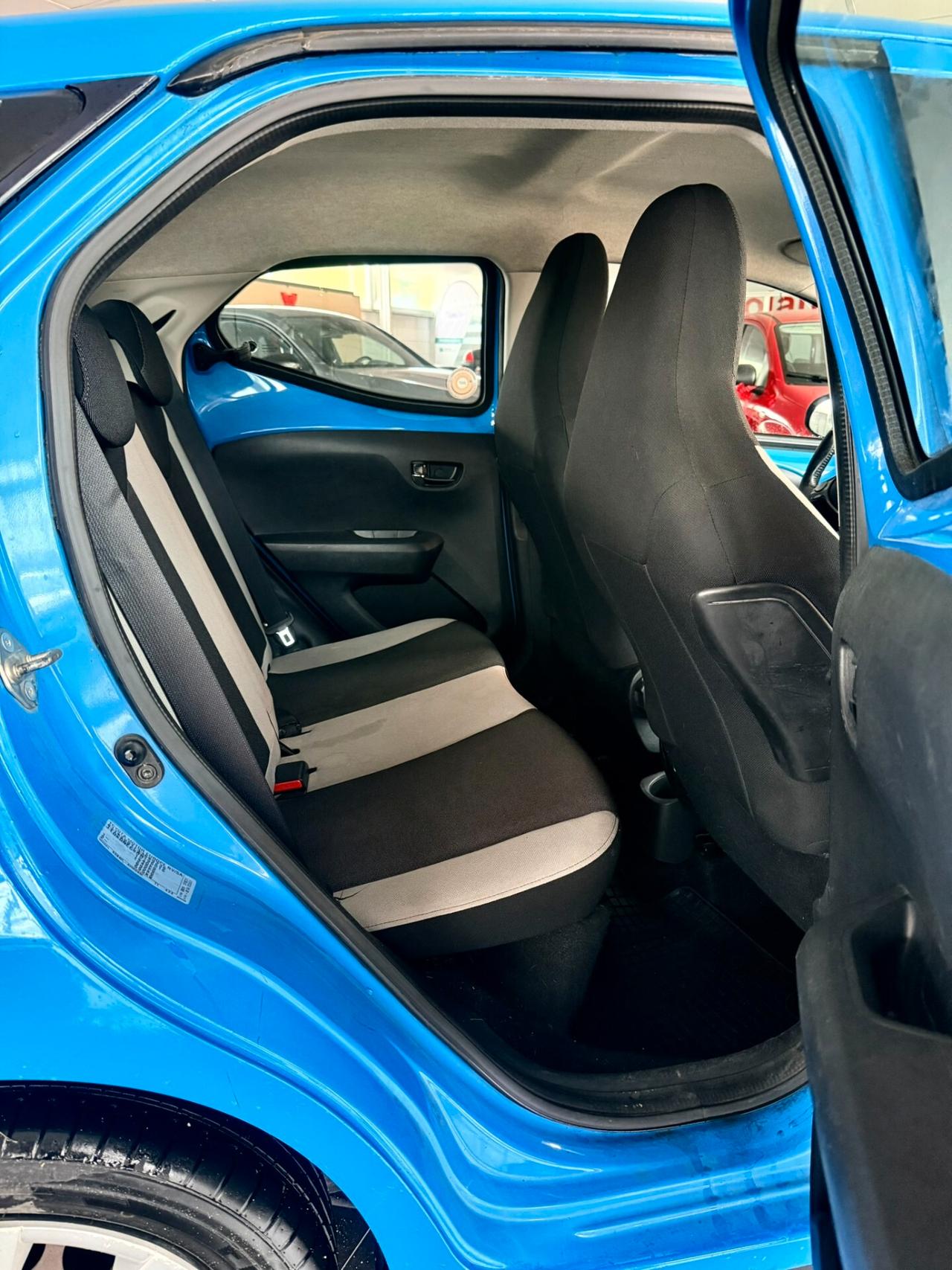 Toyota Aygo 1.0 VVT-i 69 CV 5 porte x-play imm.2017