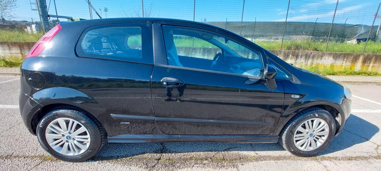 PUNTO 1,3 MTJ DIESEL 75 CV MODELLO SPORT X NEOPATENTATI DISTRIBUZIONE FATTA IMPECCABILE