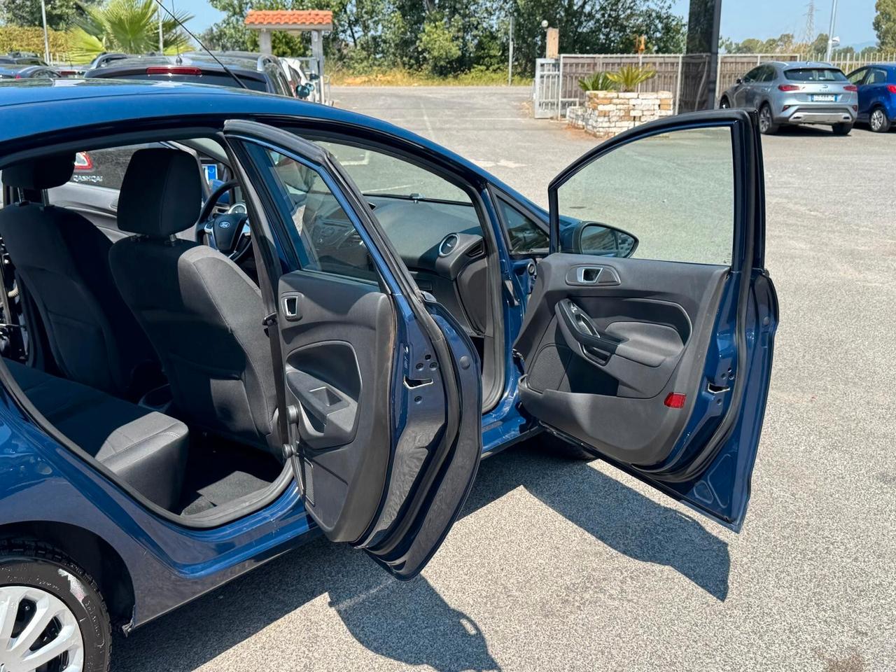 Ford Fiesta 1.5 TDCI 75CV 5P NEOPATENTATI 2015