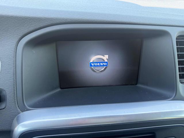 VOLVO V60 D2 1.6 Summum senza nessun lavoro da fare
