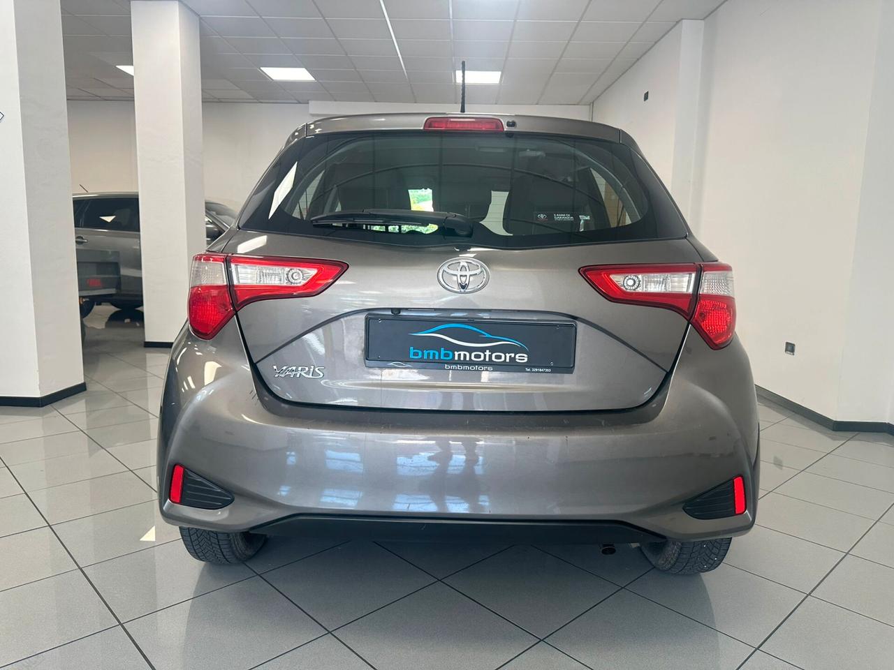 Toyota Yaris 1.0 72 CV 5 porte Lounge
